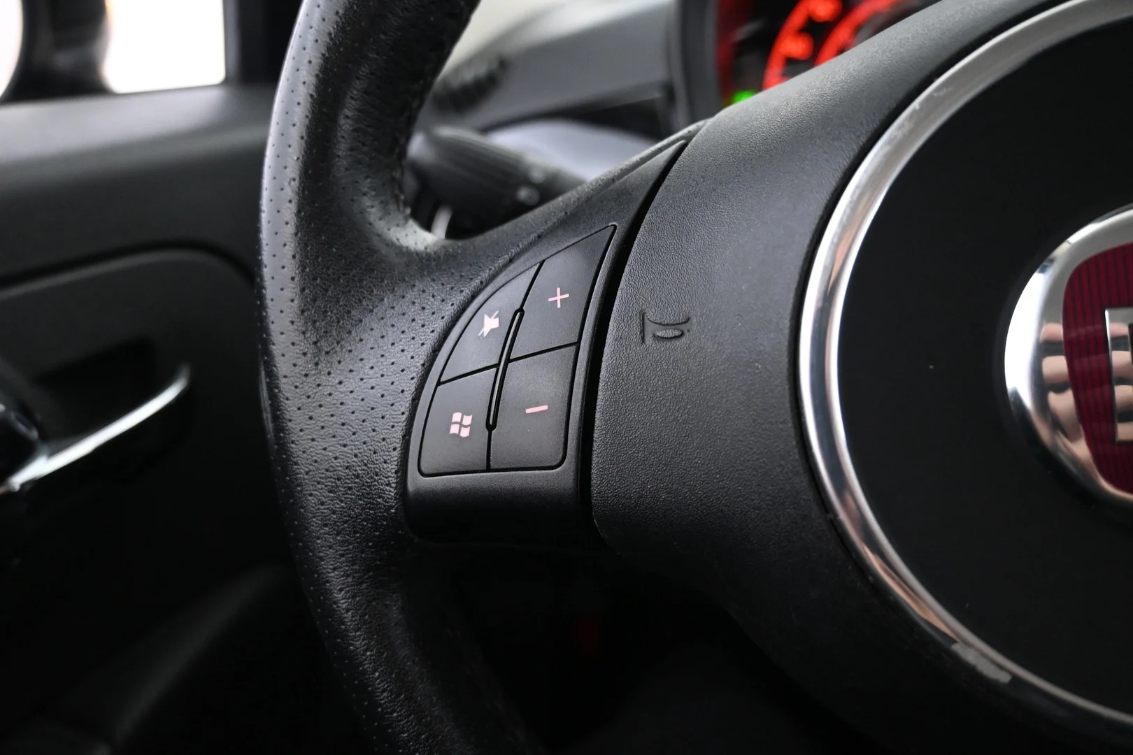 Car Image - 4WrYMux7rcV3l1keuZhGgb