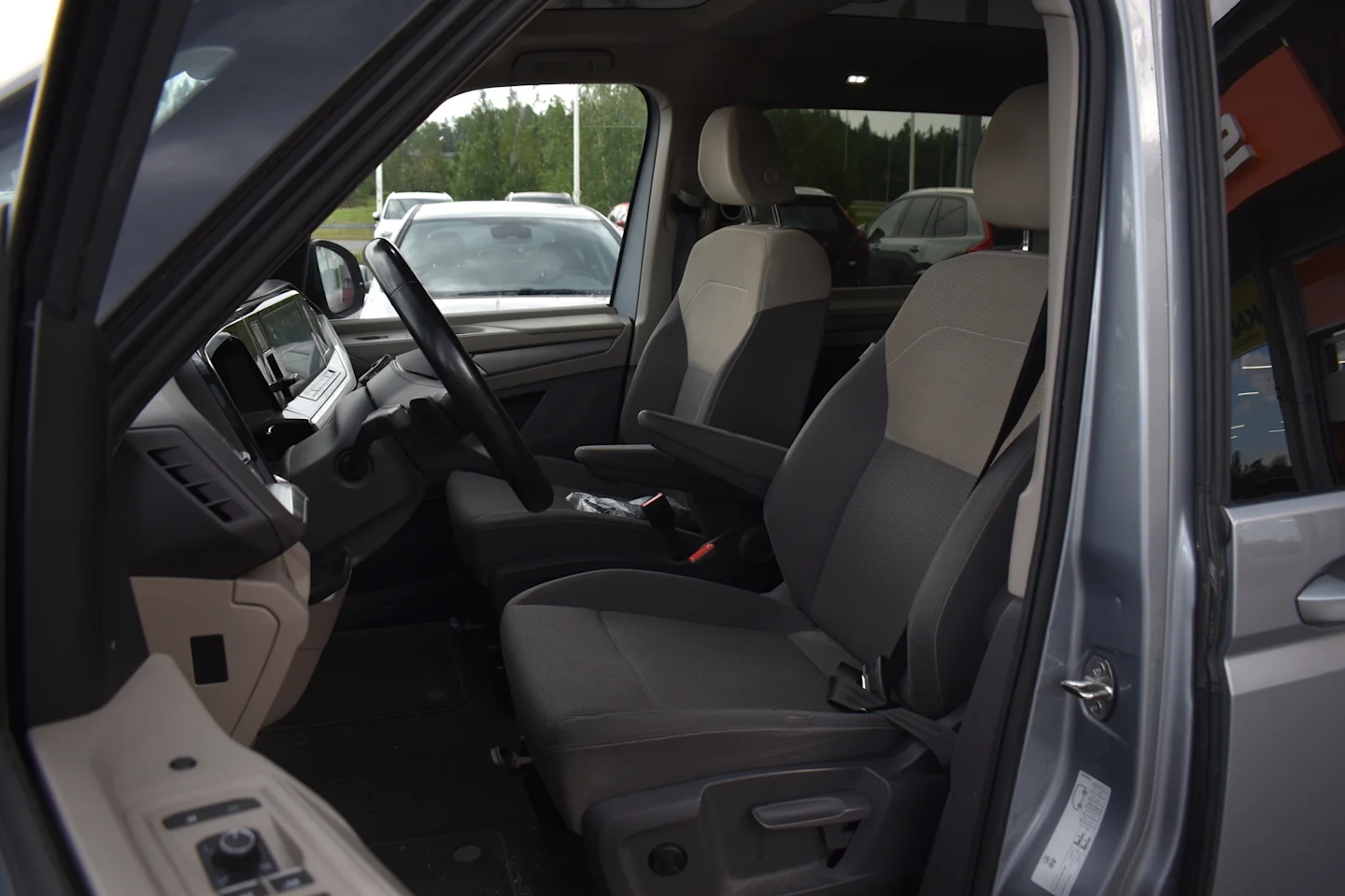 Car Image - 2hL8vHVvzXNS3tMpY1yJwM