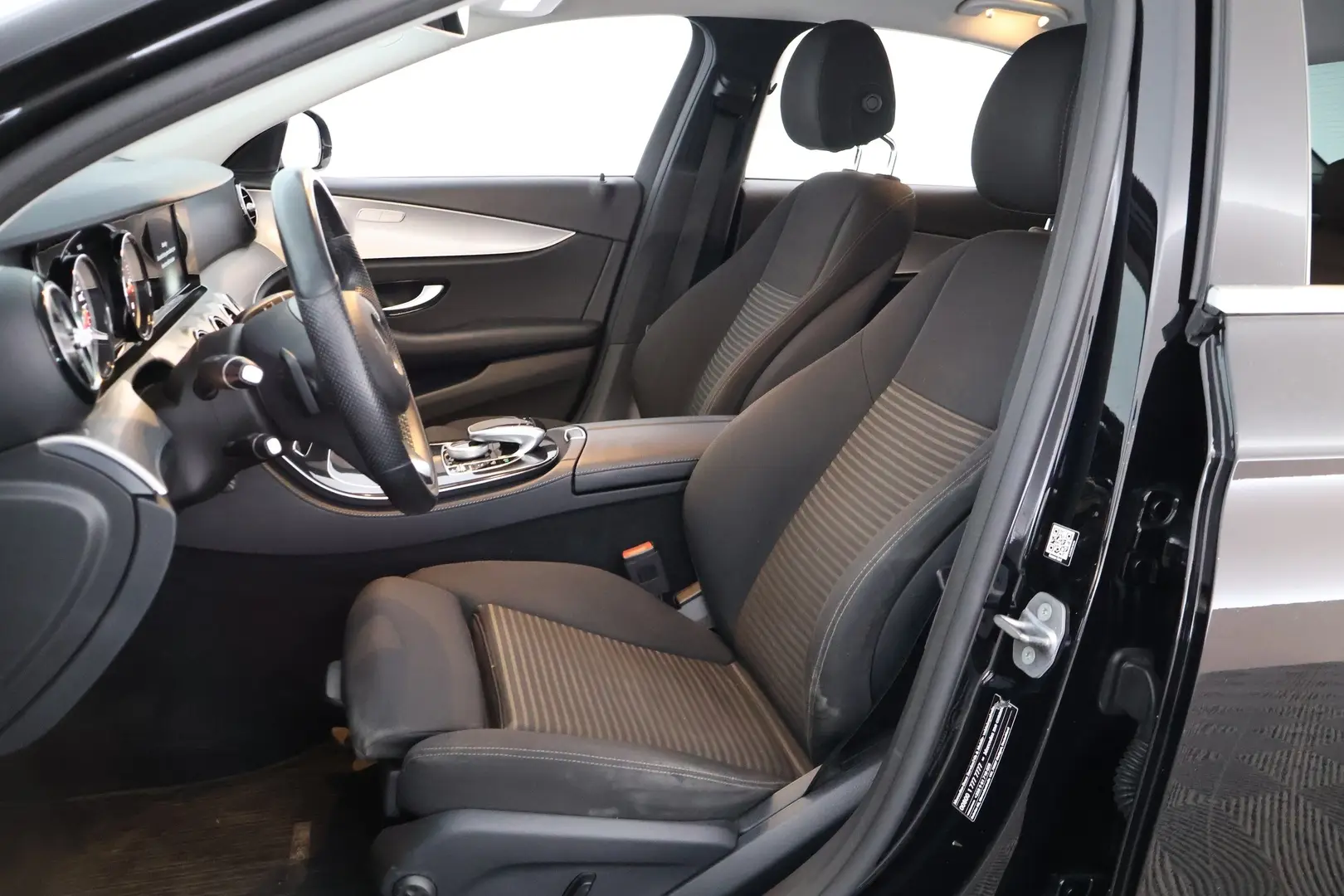 Car Image - 3551e4O2eszF6WXxNbH6Um