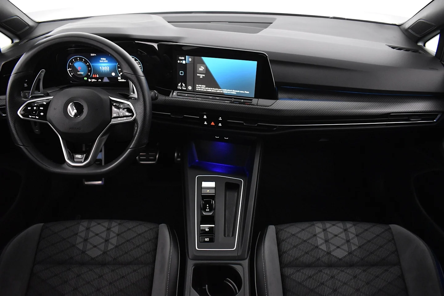 Car Image - Vqq2jIEHEFEEZIMRLcYbS