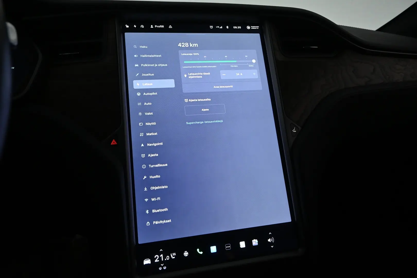 Car Image - F6kS5F6dpENu6hrT5CmWn