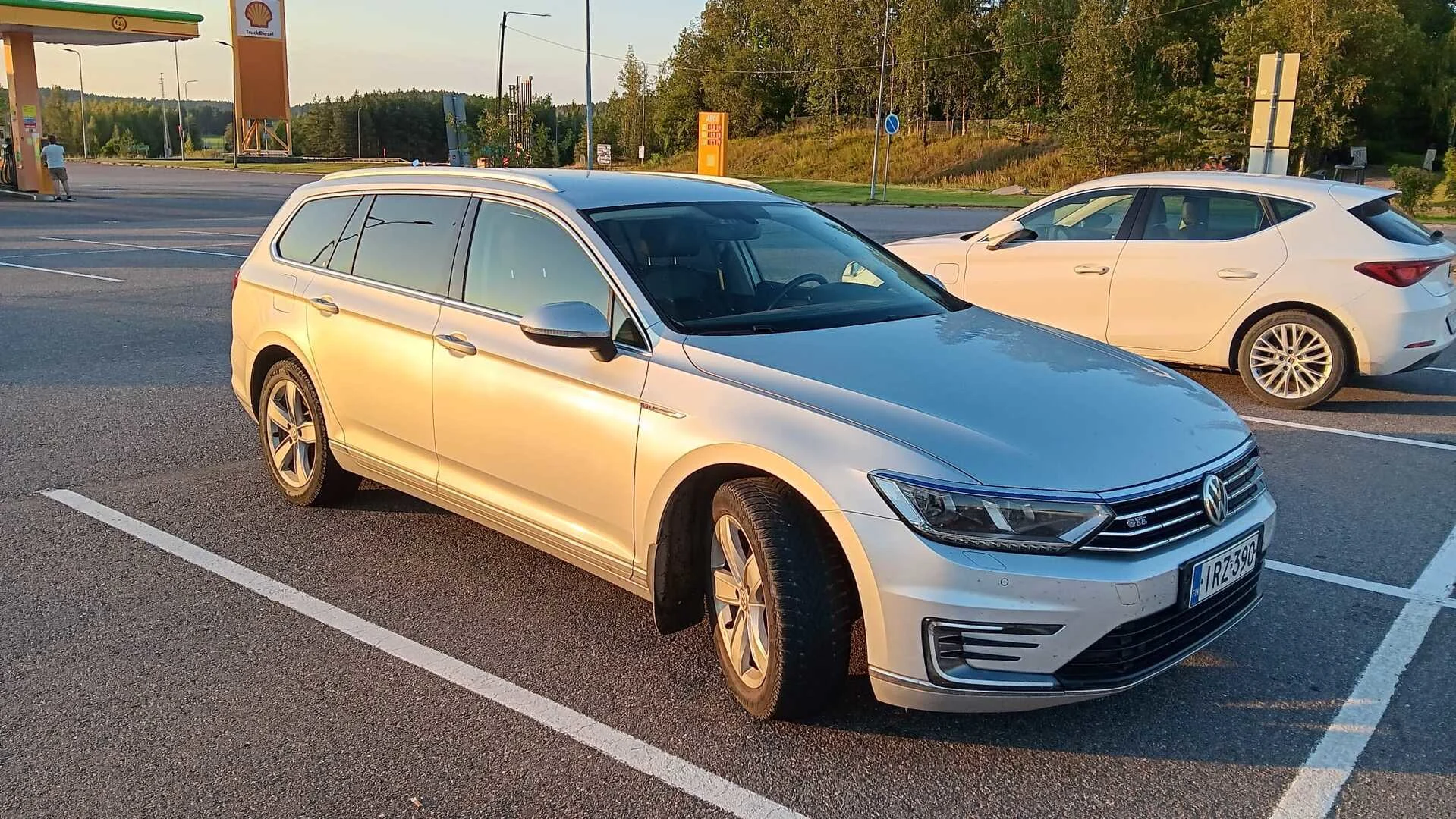 Car Image - 6O8Dr9Bw4HetnkkyFI3BwB
