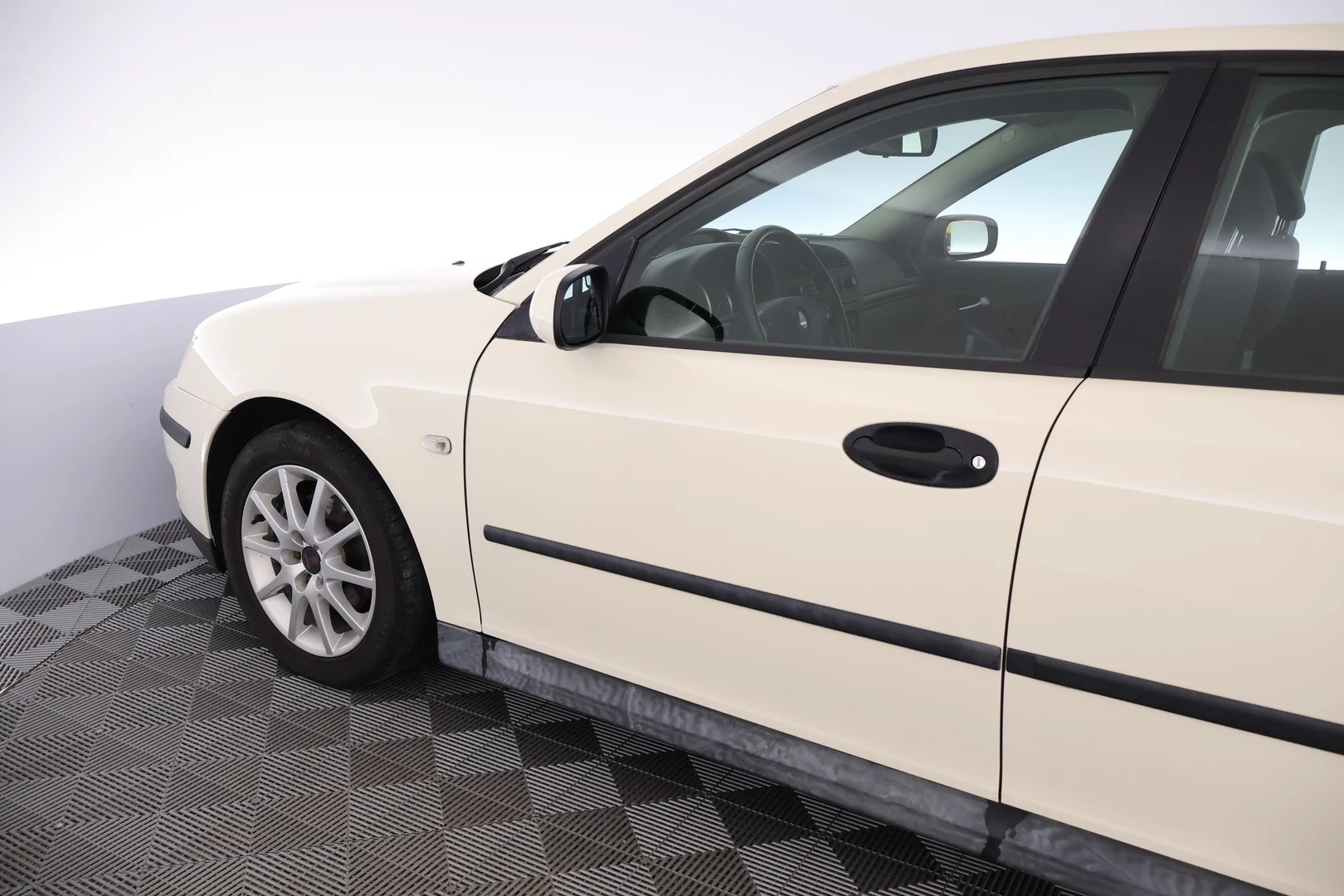 Car Image - 3tx8P8mSahW54Q4dLs19ic