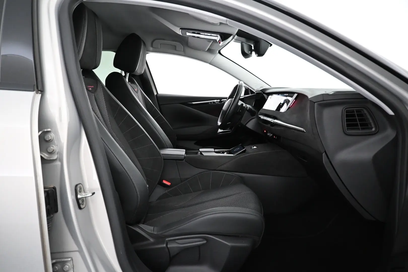 Car Image - 4r4IsfMXD5sW6aJBjMOv4P