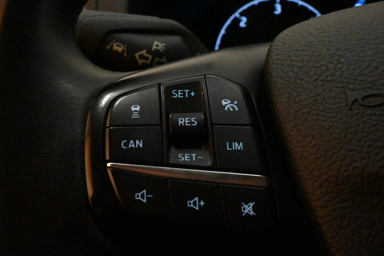 Car Image - 64TbviwXQoasaGftPYRxAo