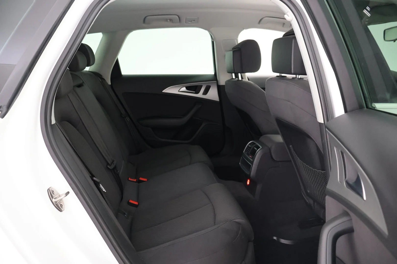 Car Image - 2Yyf3ysfZIAaPU3zo5D2Yt