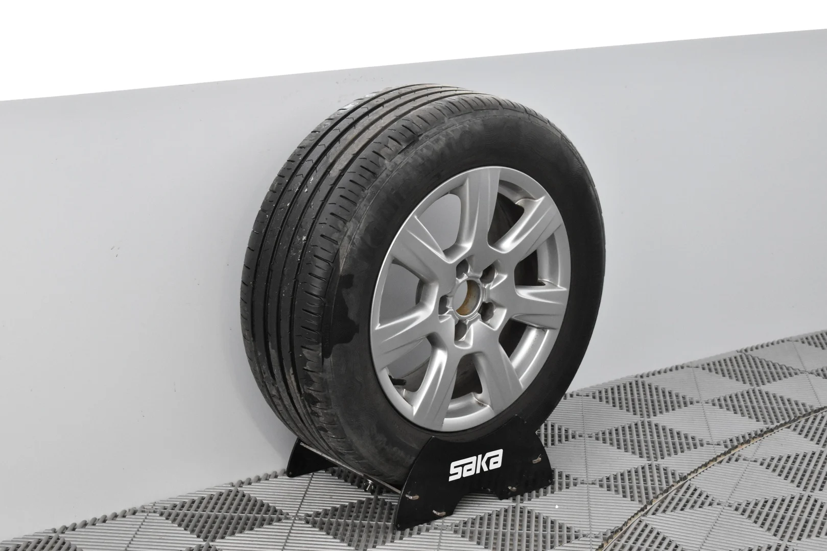 Car Image - 5cpBaR7Yz6zXxf2RHPKsQX