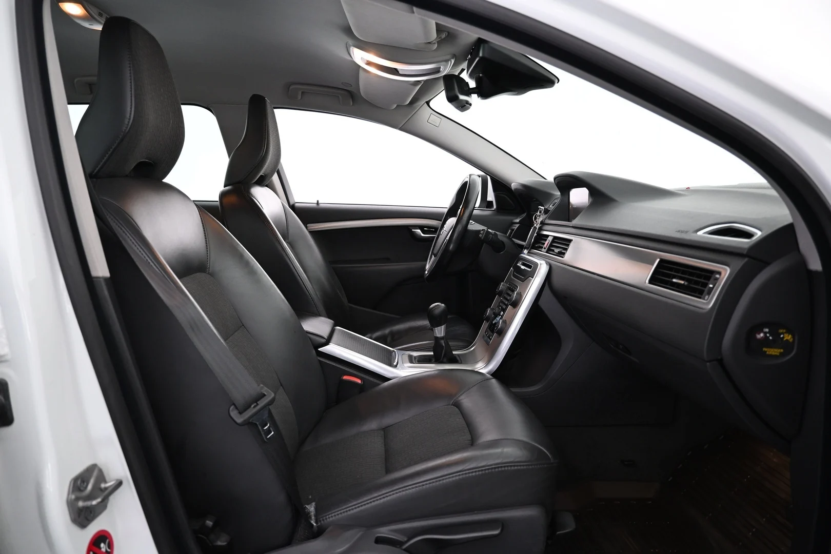 Car Image - 2G17vLAM7RUHD8Sxkzo7mD