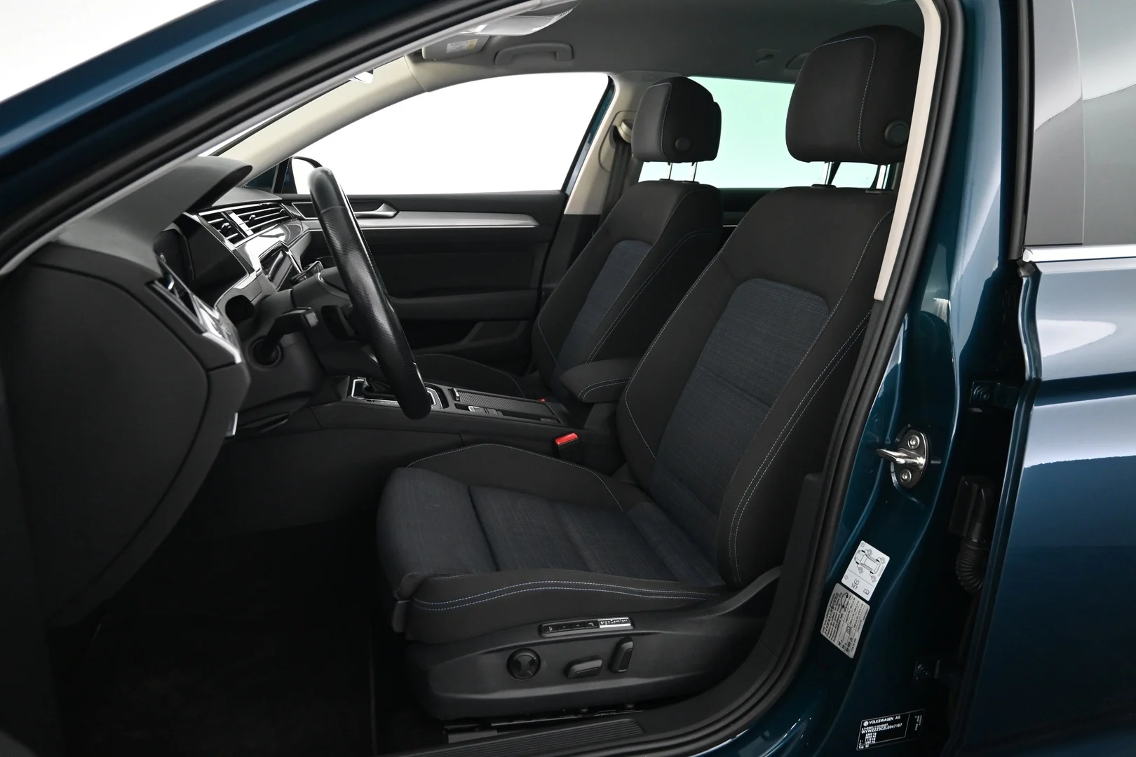 Car Image - 44Cy5i6oENg8V20nZ5DVJJ