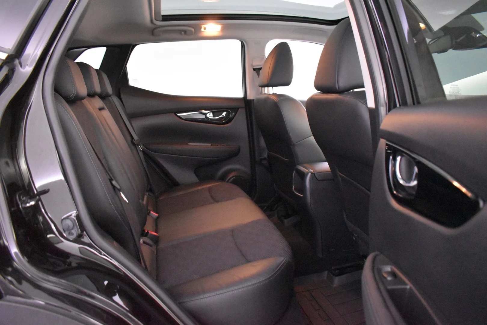 Car Image - 5jbmMnWBn3Kb5JBF1gReHj