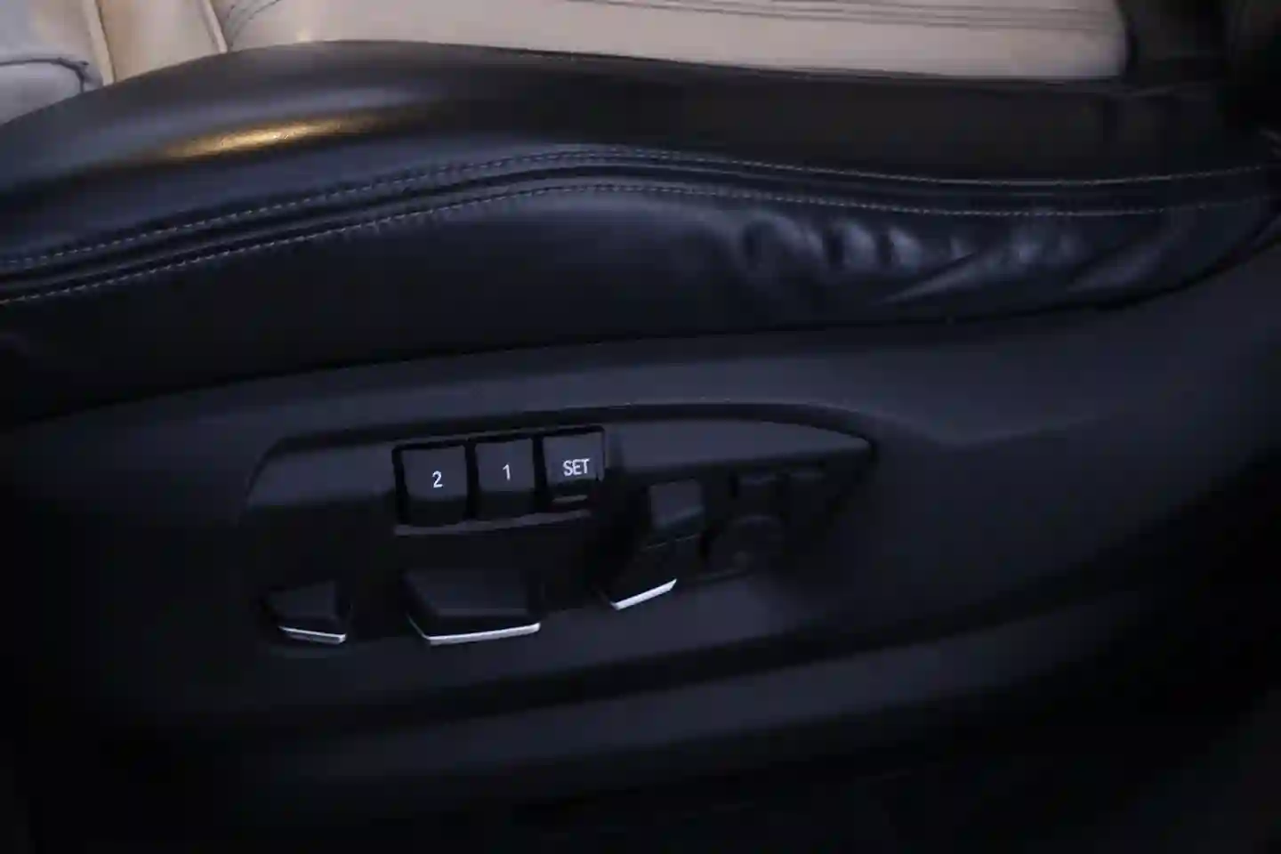 Car Image - 6UZspv60ugRmlx3Phaac8Y