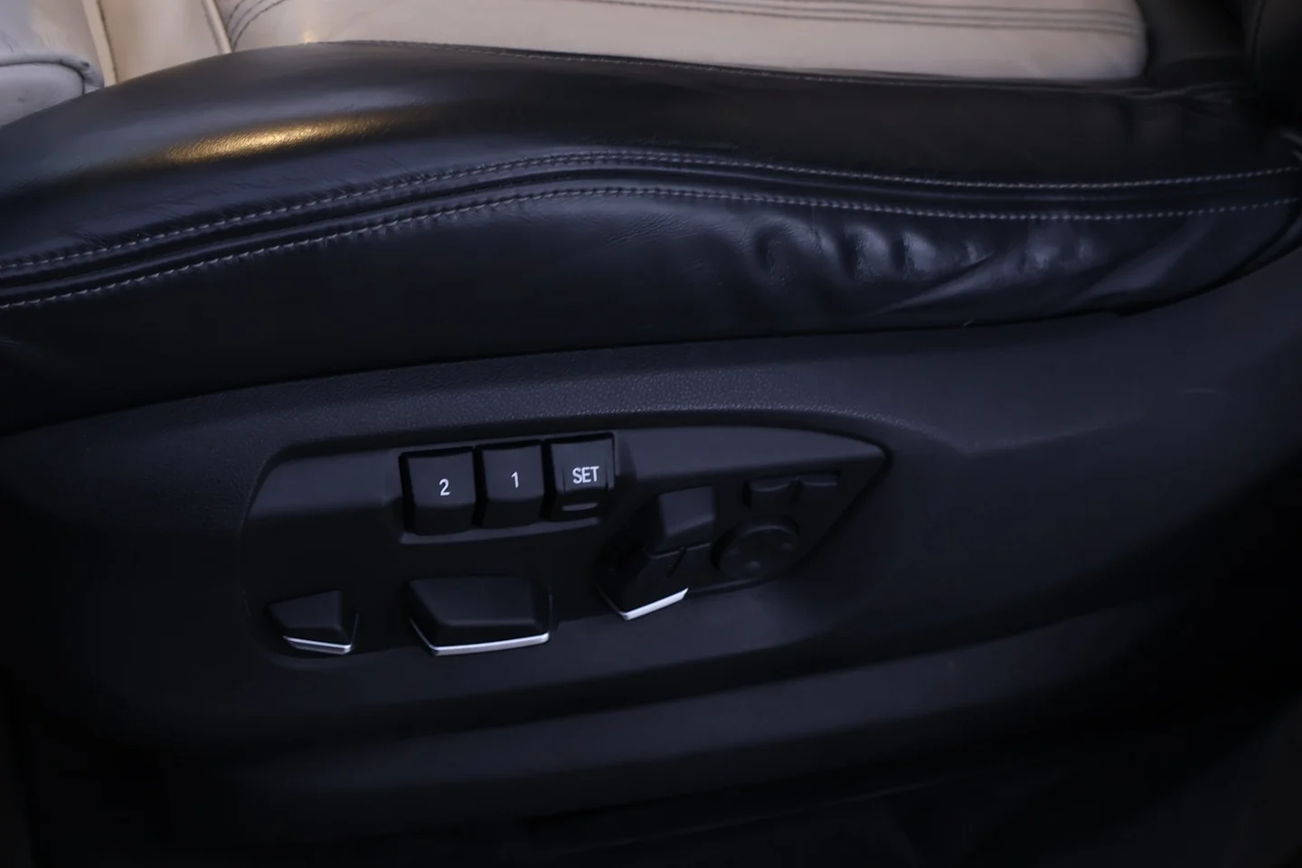 Car Image - 6UZspv60ugRmlx3Phaac8Y