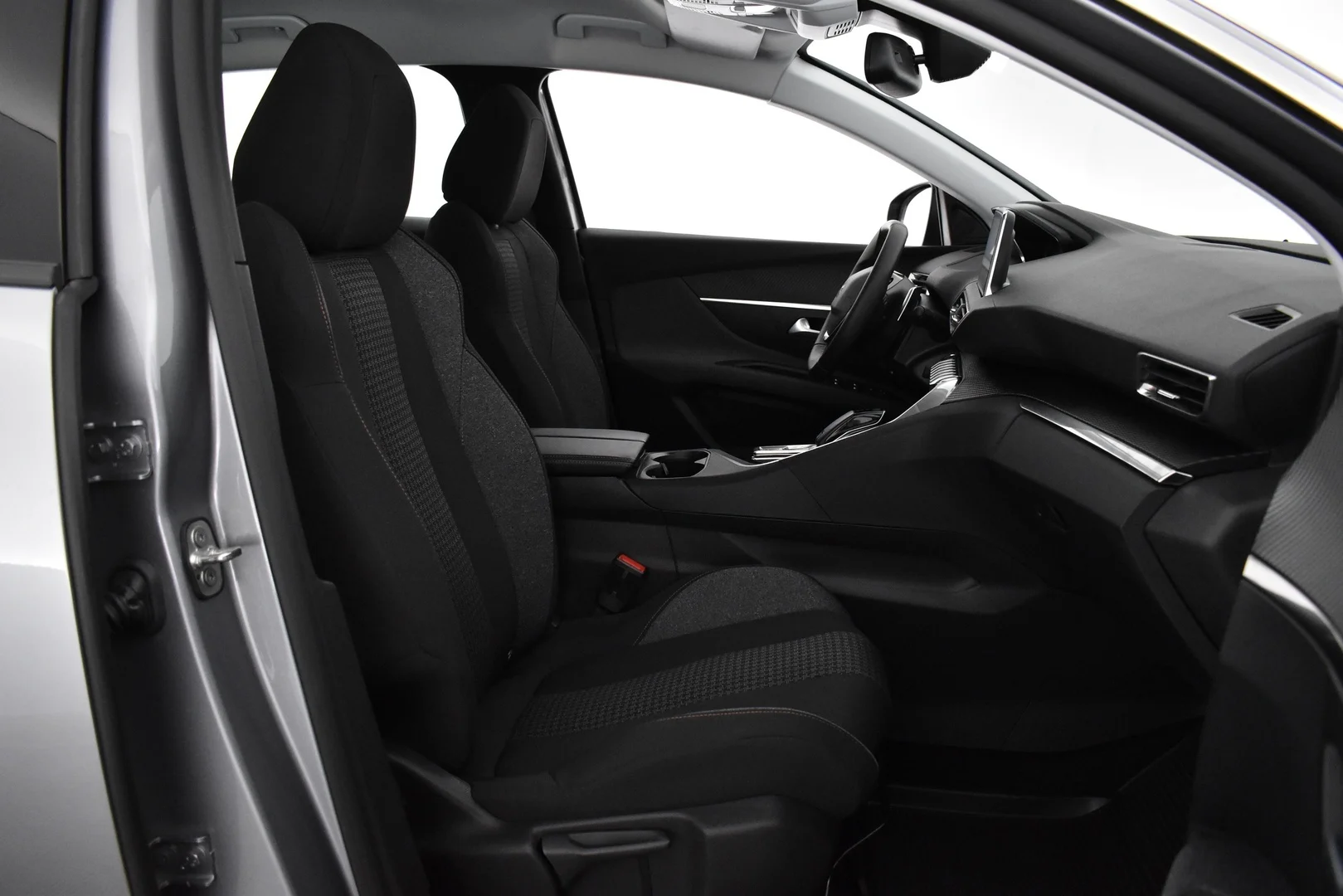 Car Image - 15rTdVIUWDPN3qFciWtYXb