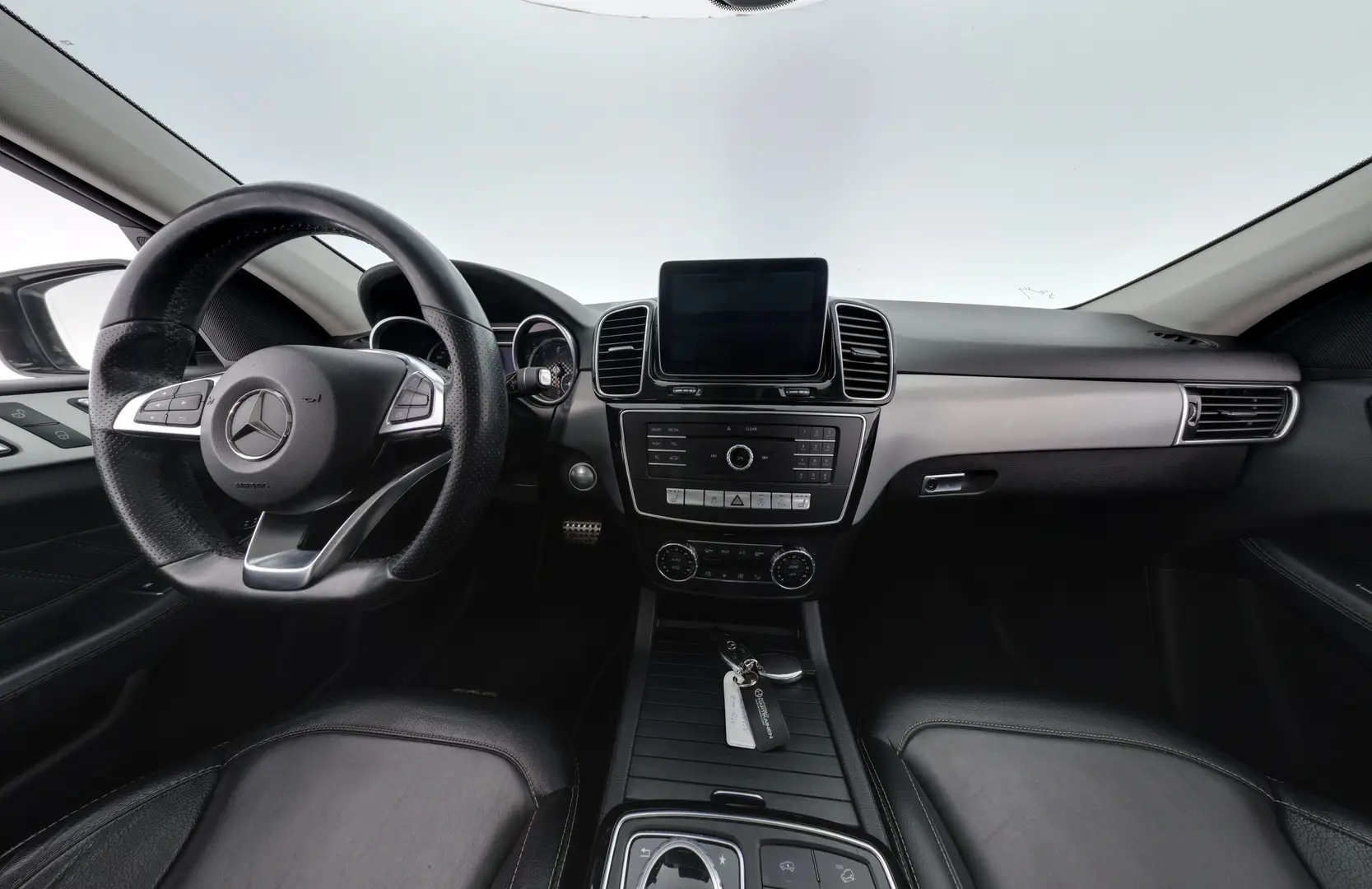 Car Image - 6cDYxjOgWIkX3tE65IFYjb