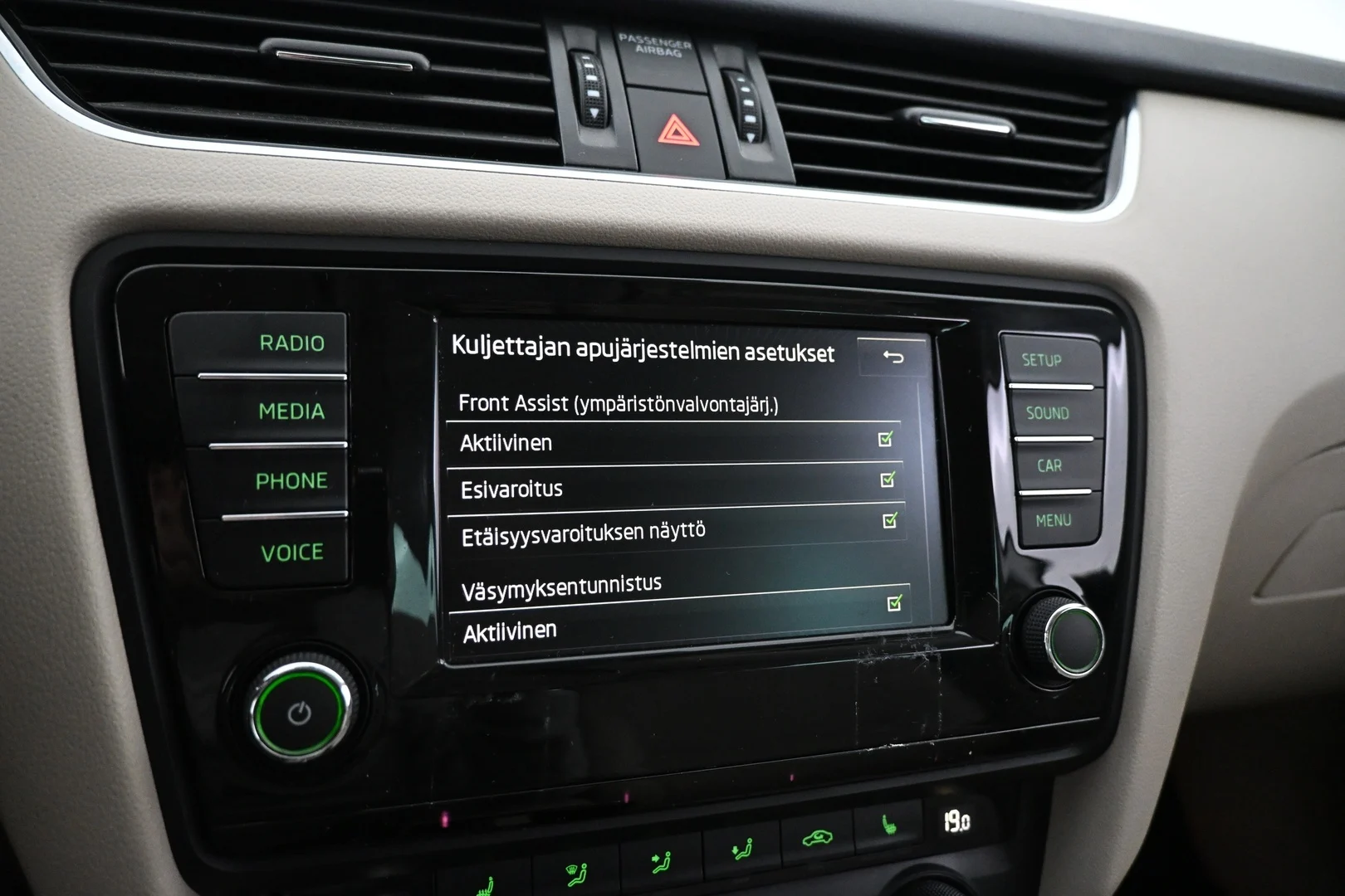 Car Image - 6b0HZQrni6q5JC9lMs8Y4z