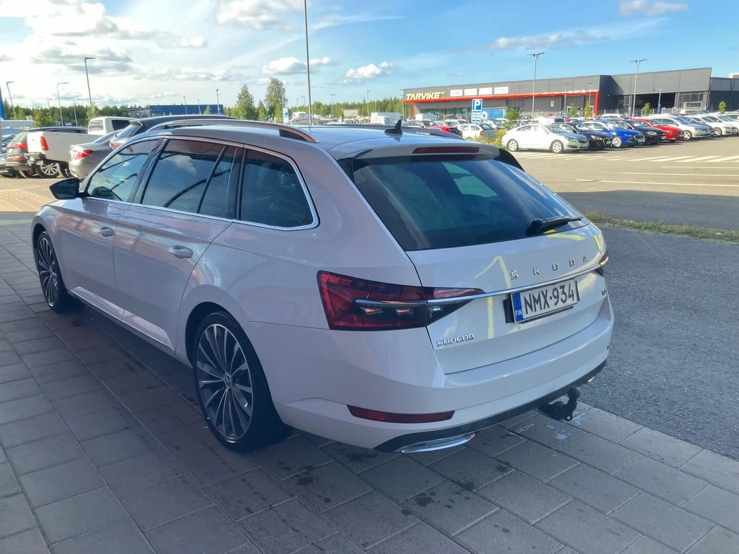 Car Image - 6YLvl4VbB5qn3oa8iL2TEh