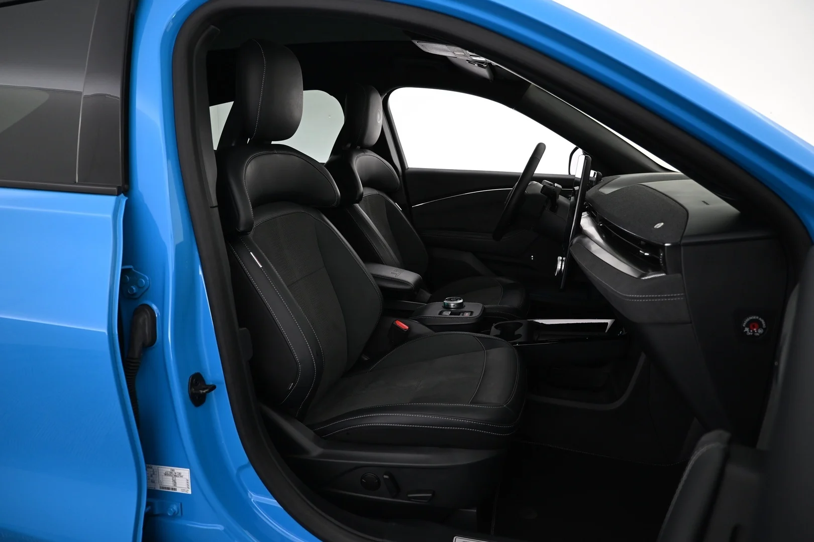 Car Image - 4lIydgKjoKDi5PP8ywY98h