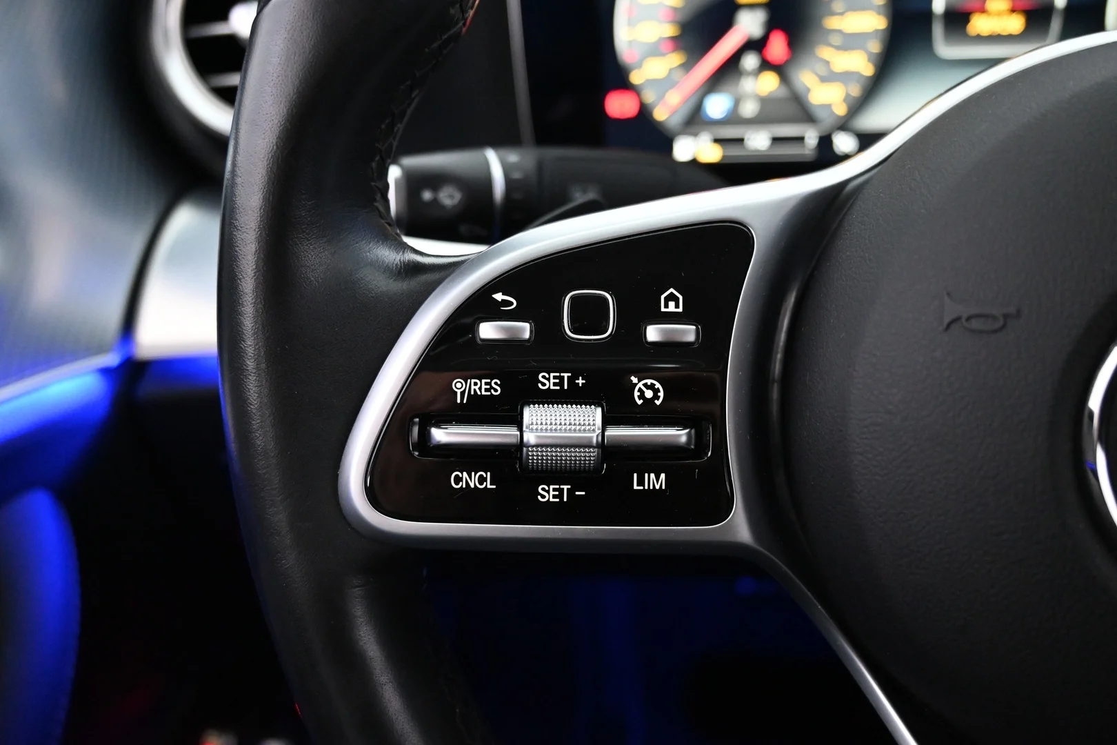 Car Image - 5afNMSnSq02KONYPgTqMM6