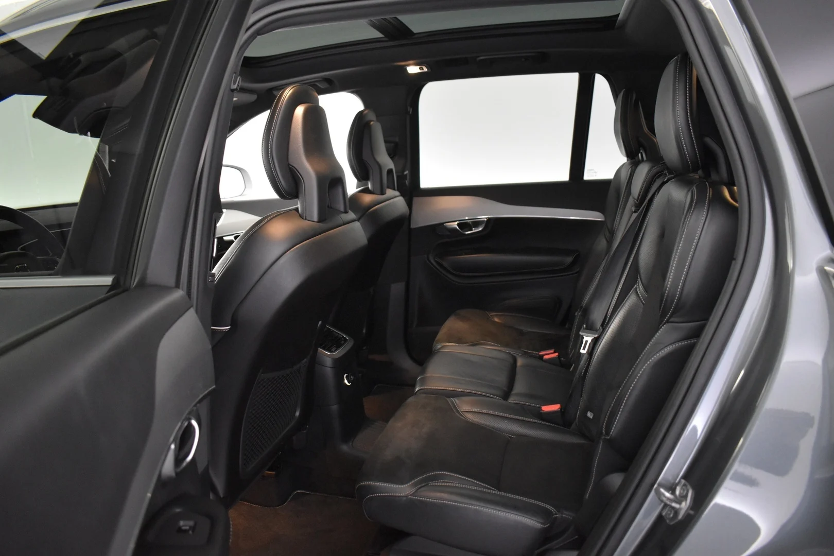 Car Image - 6LiuOXeVWdNQvJFSTQiXxC