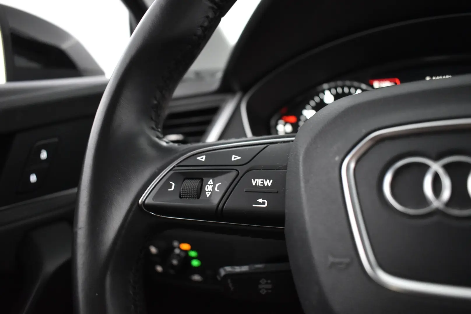 Car Image - 4fmlE00brmIn55Gu79ZtDH