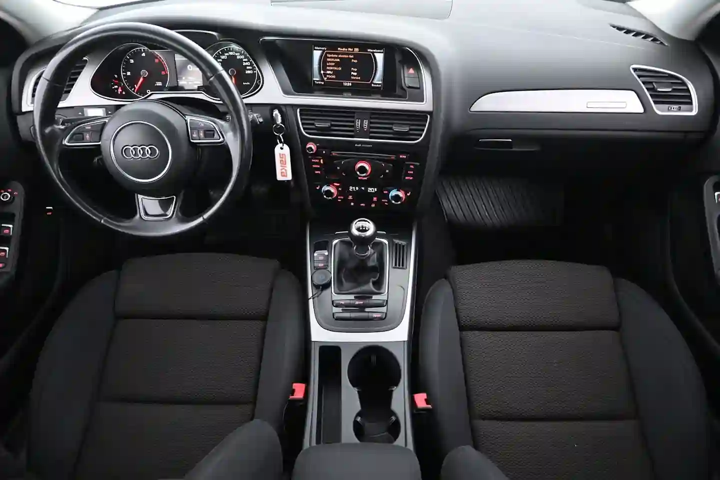 Car Image - 3d0oPXRVwC9kZD5oR6Y4dM