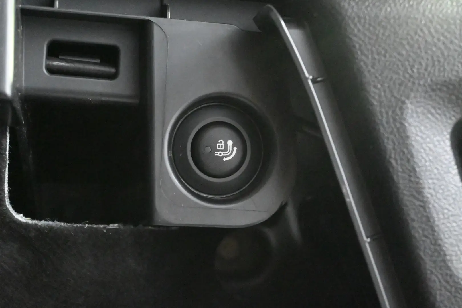 Car Image - 1pubJCNAJssp0coy6QrYGz