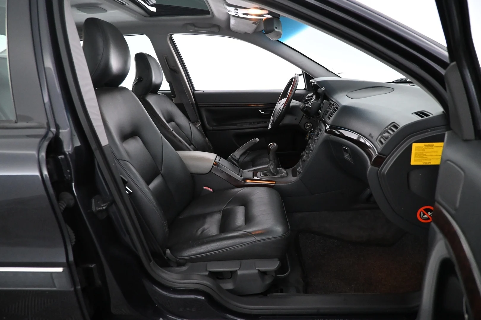 Car Image - 3If7aLyuEh30pLqO8QXHuc