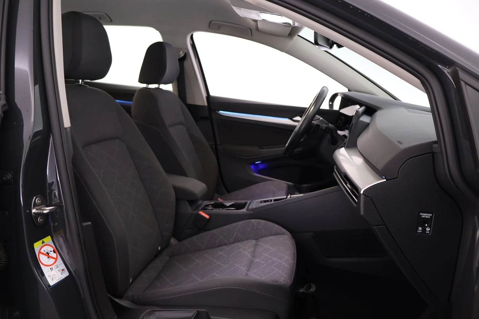 Car Image - 2DE1ohfkIOnQcw7zoX2Sv