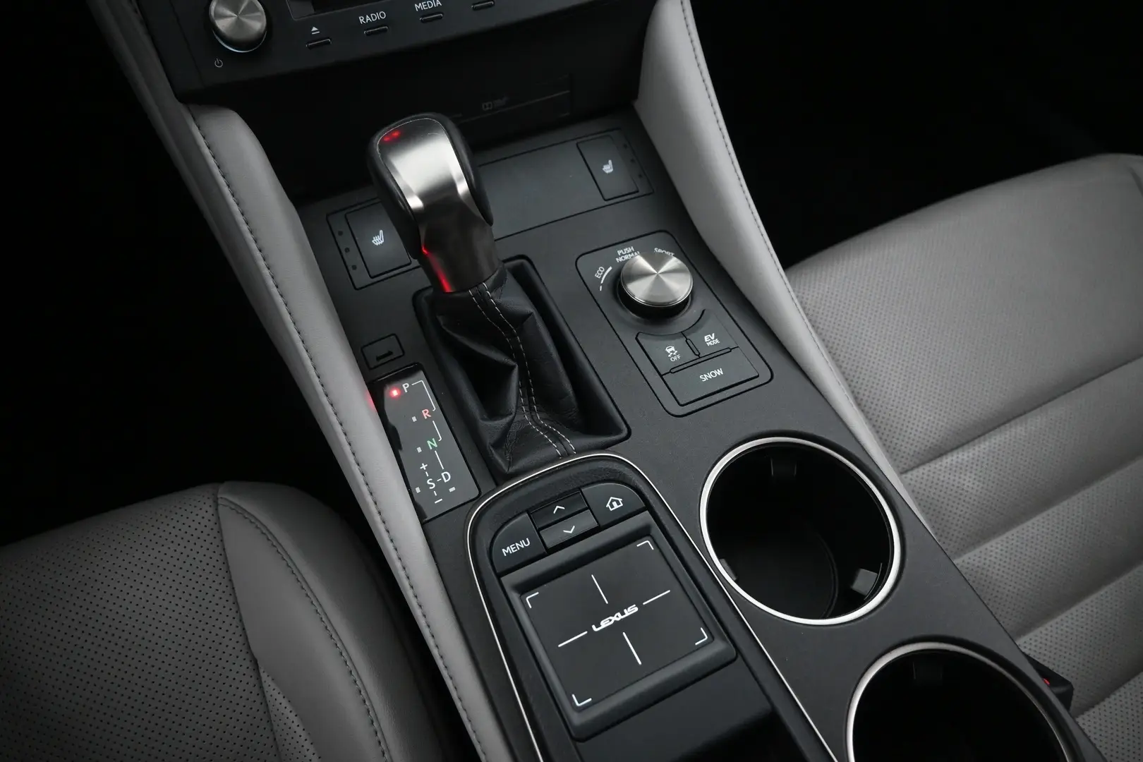 Car Image - 6kVA6FvrVDqAYJcdq6CEG1