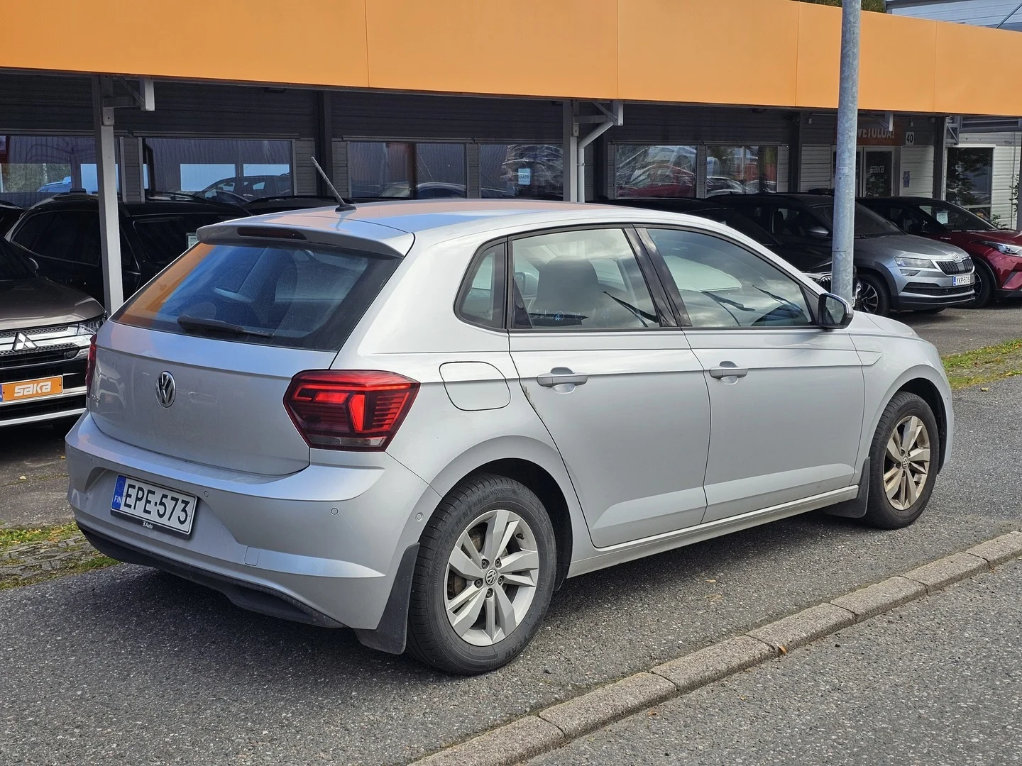 Car Image - 2ucnsbch3zOwuZZdJFGY2y