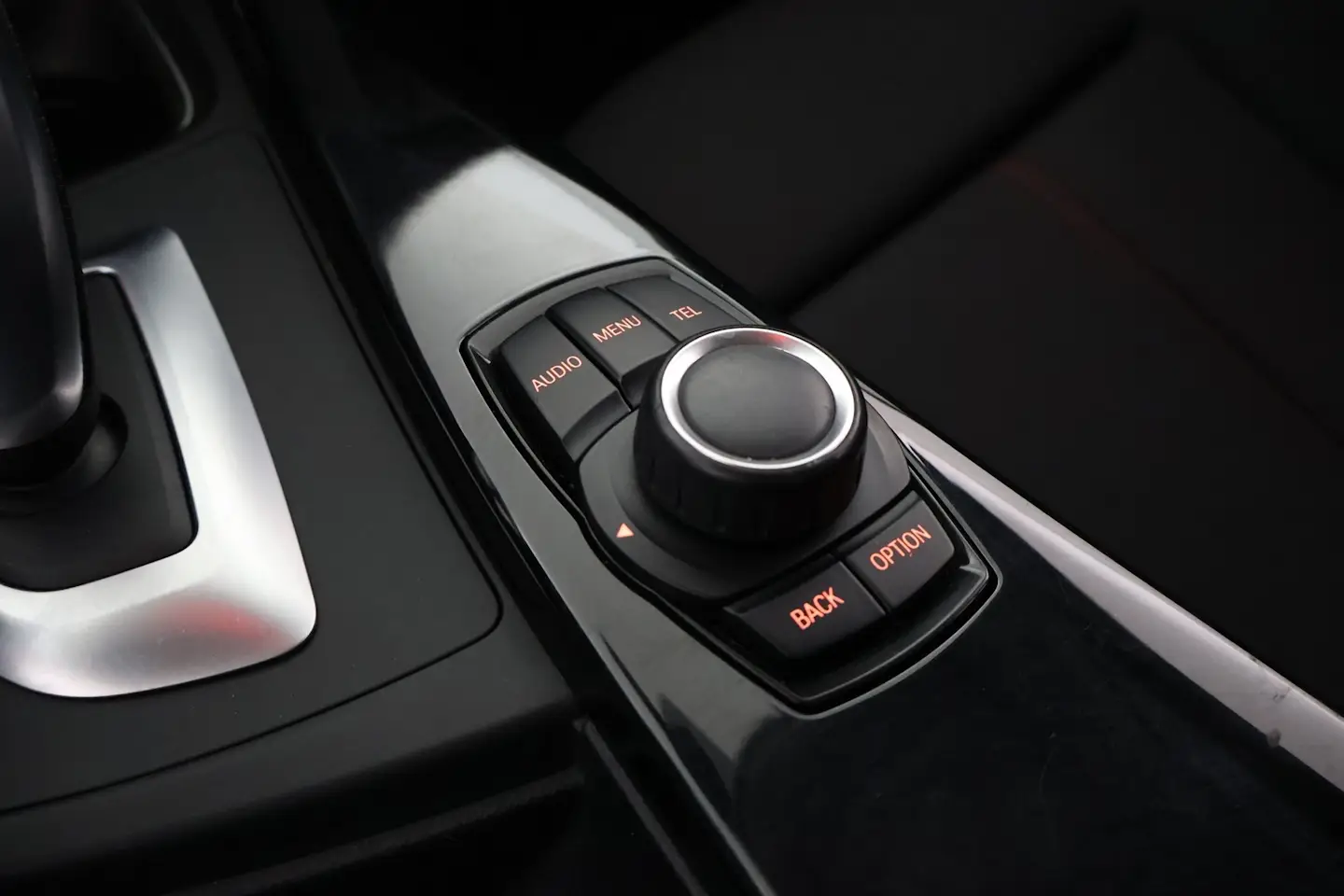 Car Image - 1hXmMYF85YESook5btj8TR