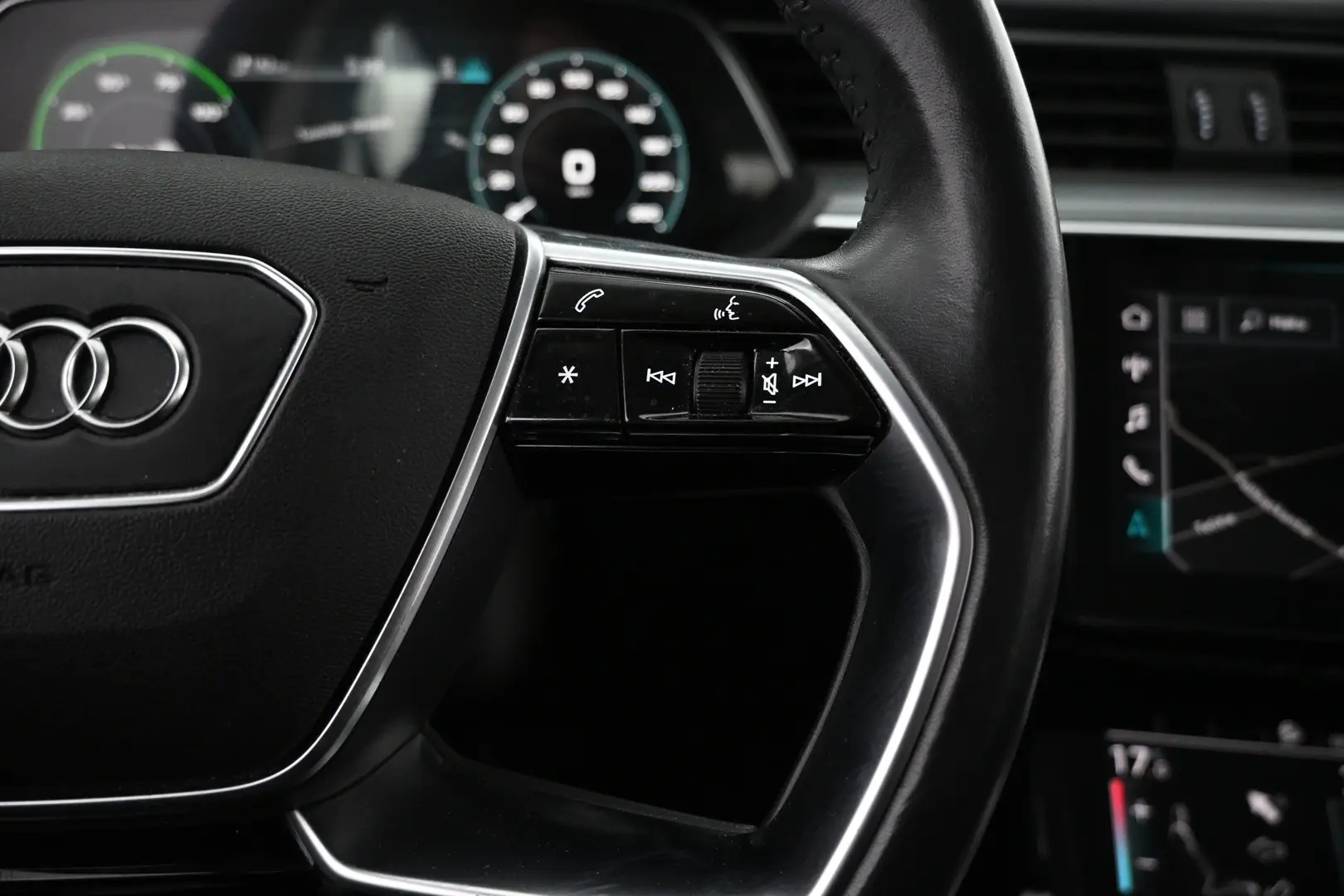 Car Image - 1uDot3mjT0SjnHLdRYlh68