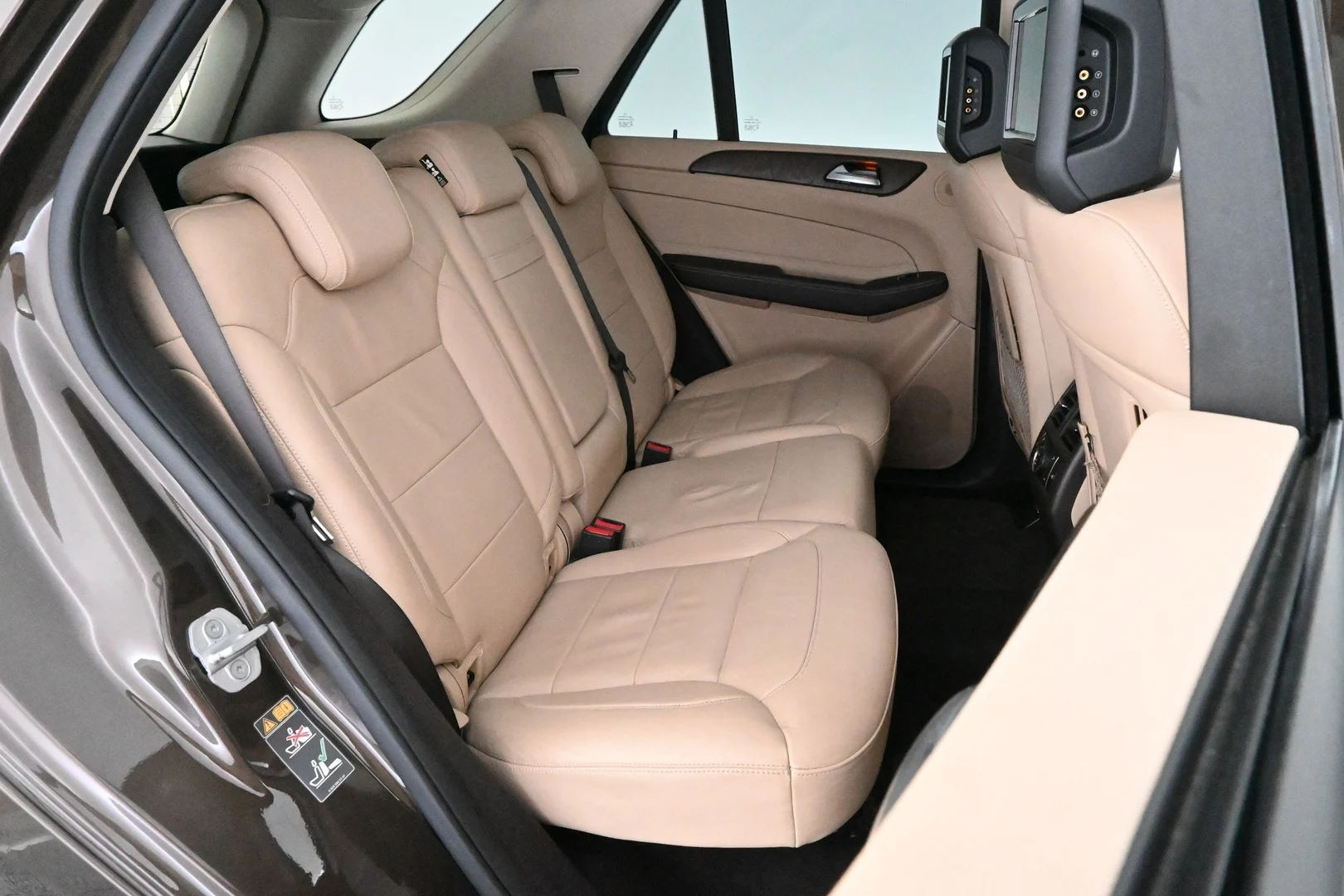 Car Image - 45cXTwuheaUHWnWoXcv8yq