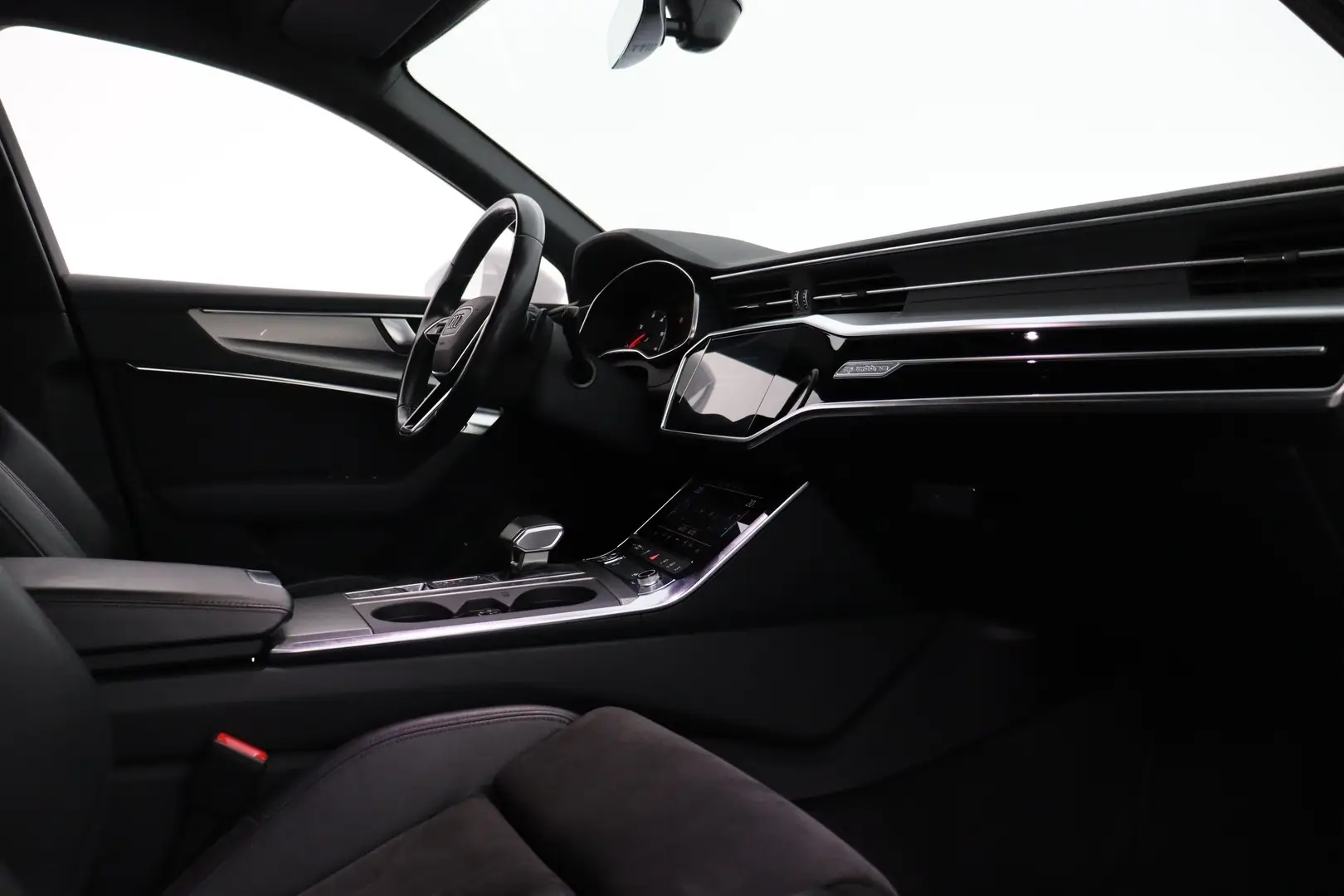 Car Image - 1Z5lSyUf84rmZEmj0agEGF