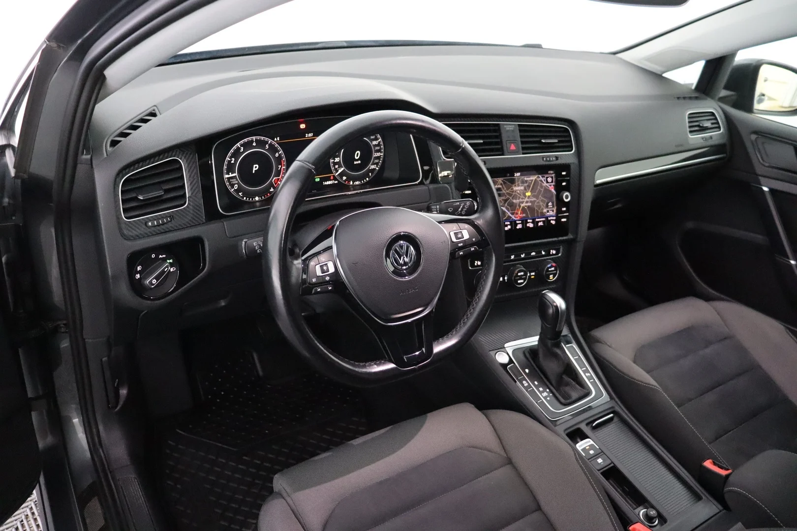 Car Image - 4Zd6EzFBJzAWwaq89VibQI