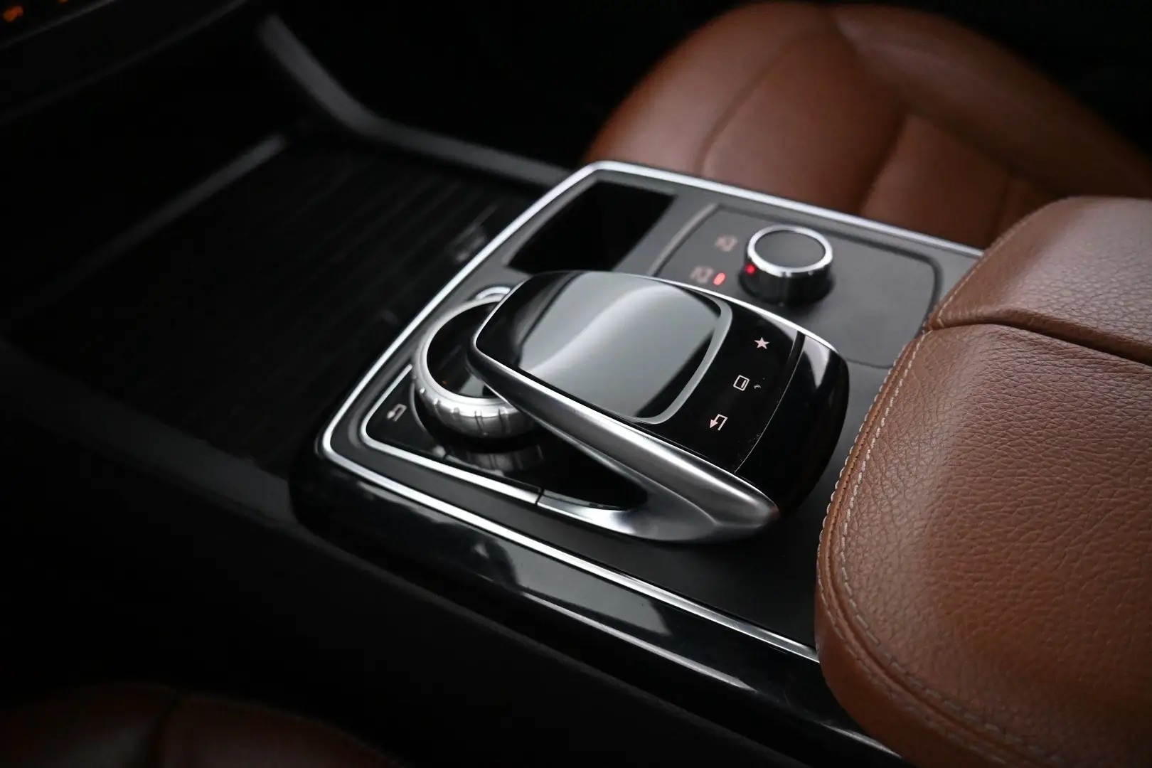 Car Image - 48q6xSqn4uulk5SGxpsdjL