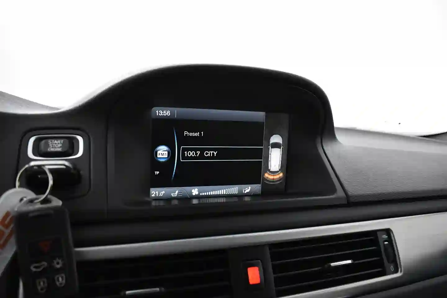 Car Image - 6swUg5RVtYa17G10GFml9b