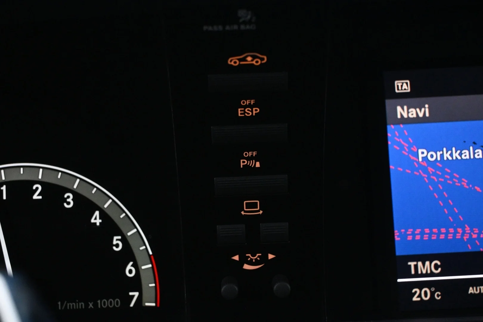 Car Image - 7tEewDUunmshCVIjZRu5lO