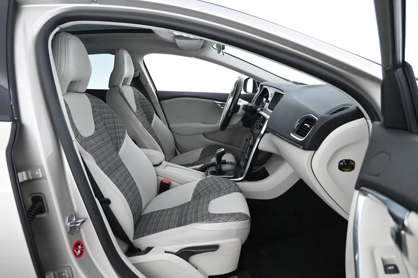 Car Image - 4ubUxjz9B5bBrzK9IrC1Af