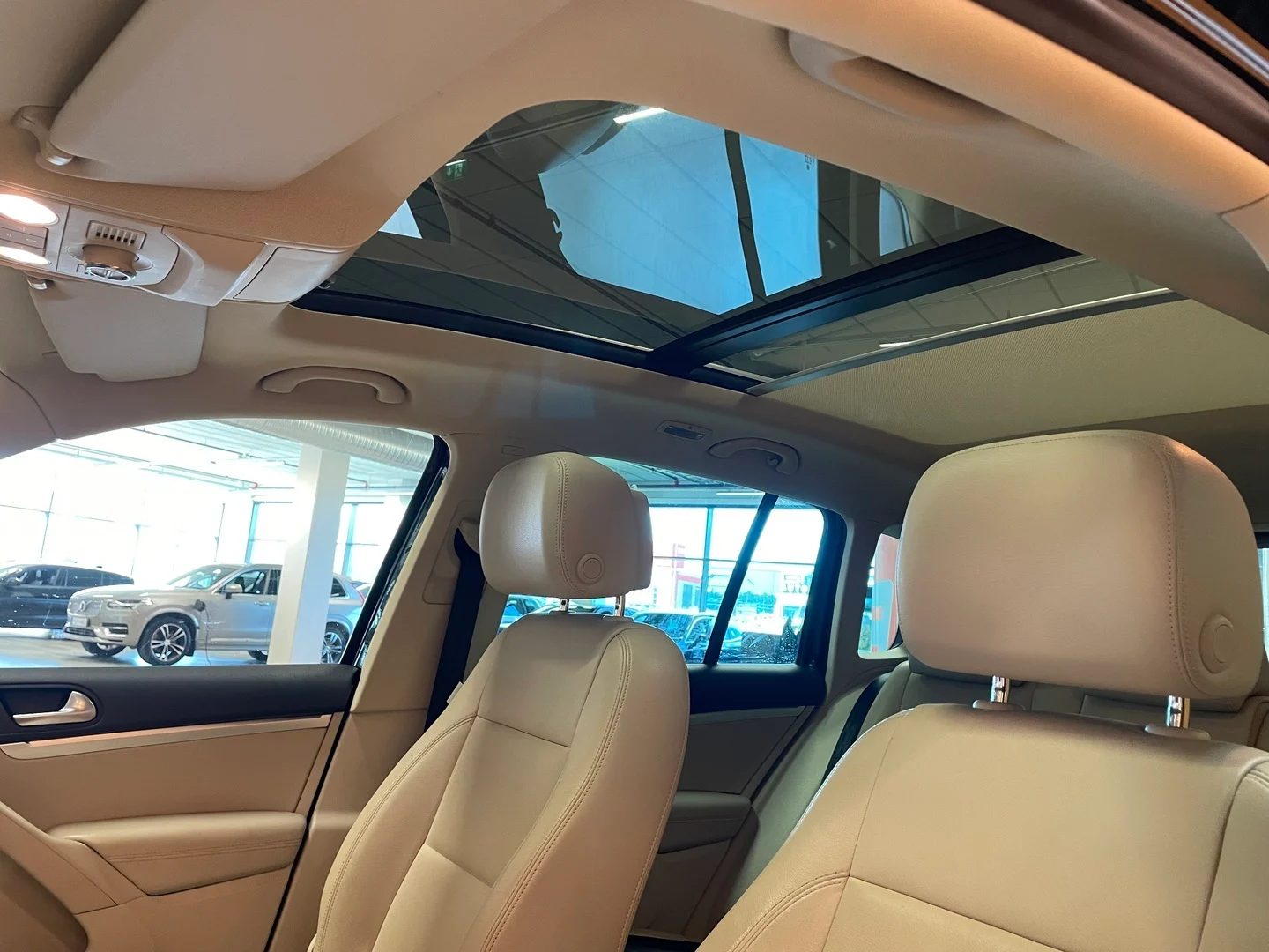 Car Image - 5HYw7o0E1DJg8hRErgMx3h