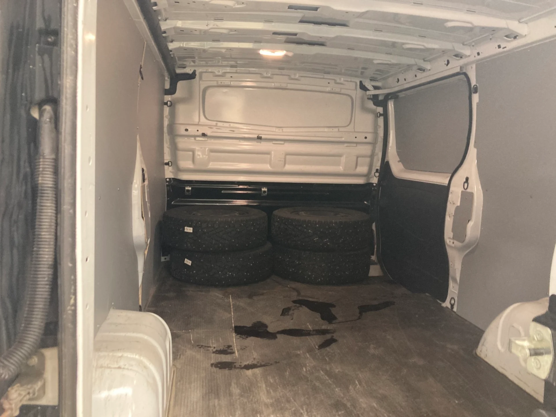 Car Image - 2nw0MdVz6TmLlu4OmkBtB5