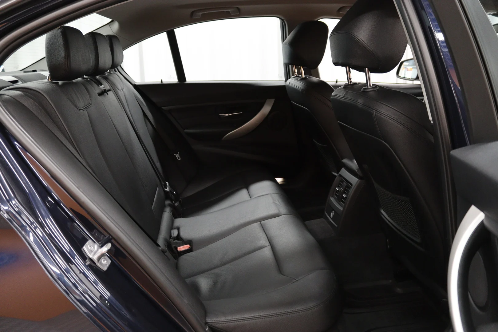 Car Image - Xvd42jxaVaFmPRf5fSVdh