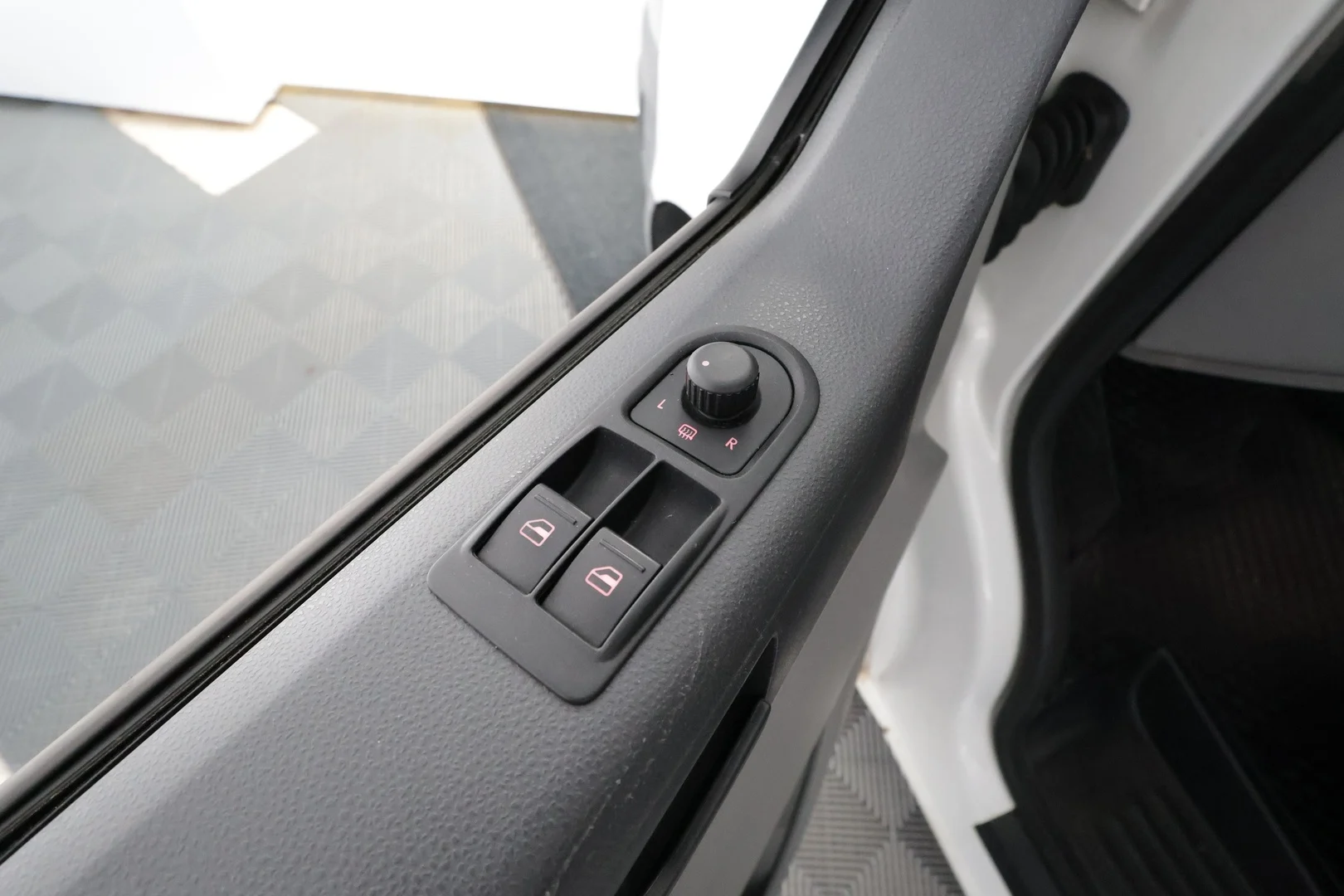 Car Image - 7GZITErBQC8vn6GEpw386D