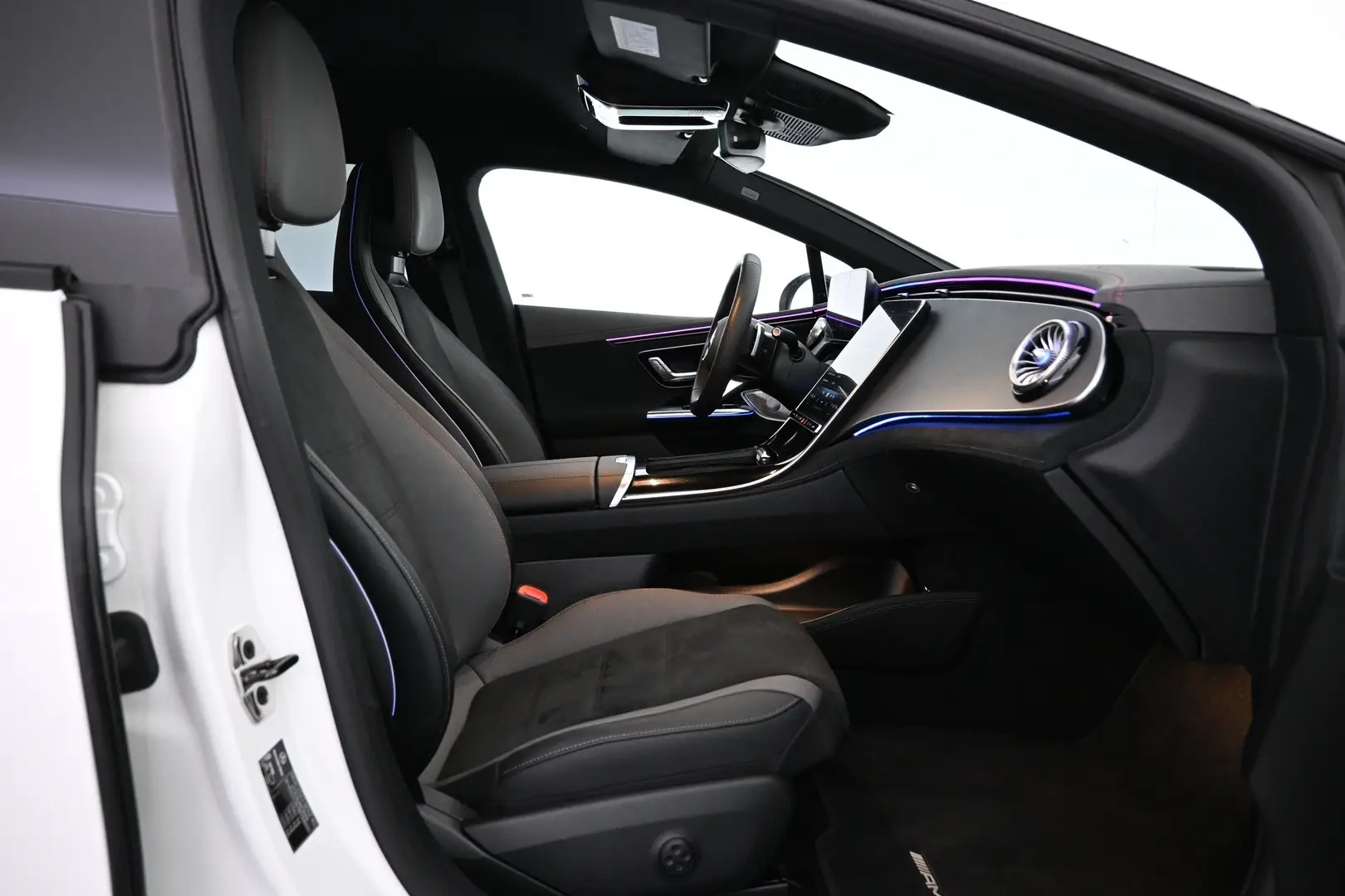 Car Image - 4wCvPbhWiWk2lrS2Yxwpb6