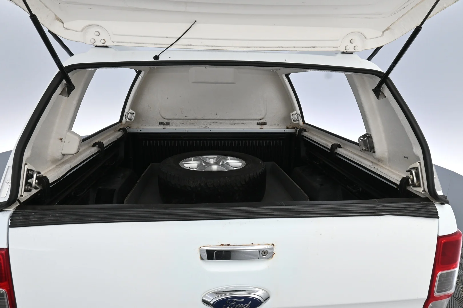 Car Image - 1M2gSHEnkyhXWQ3jFSkHG6
