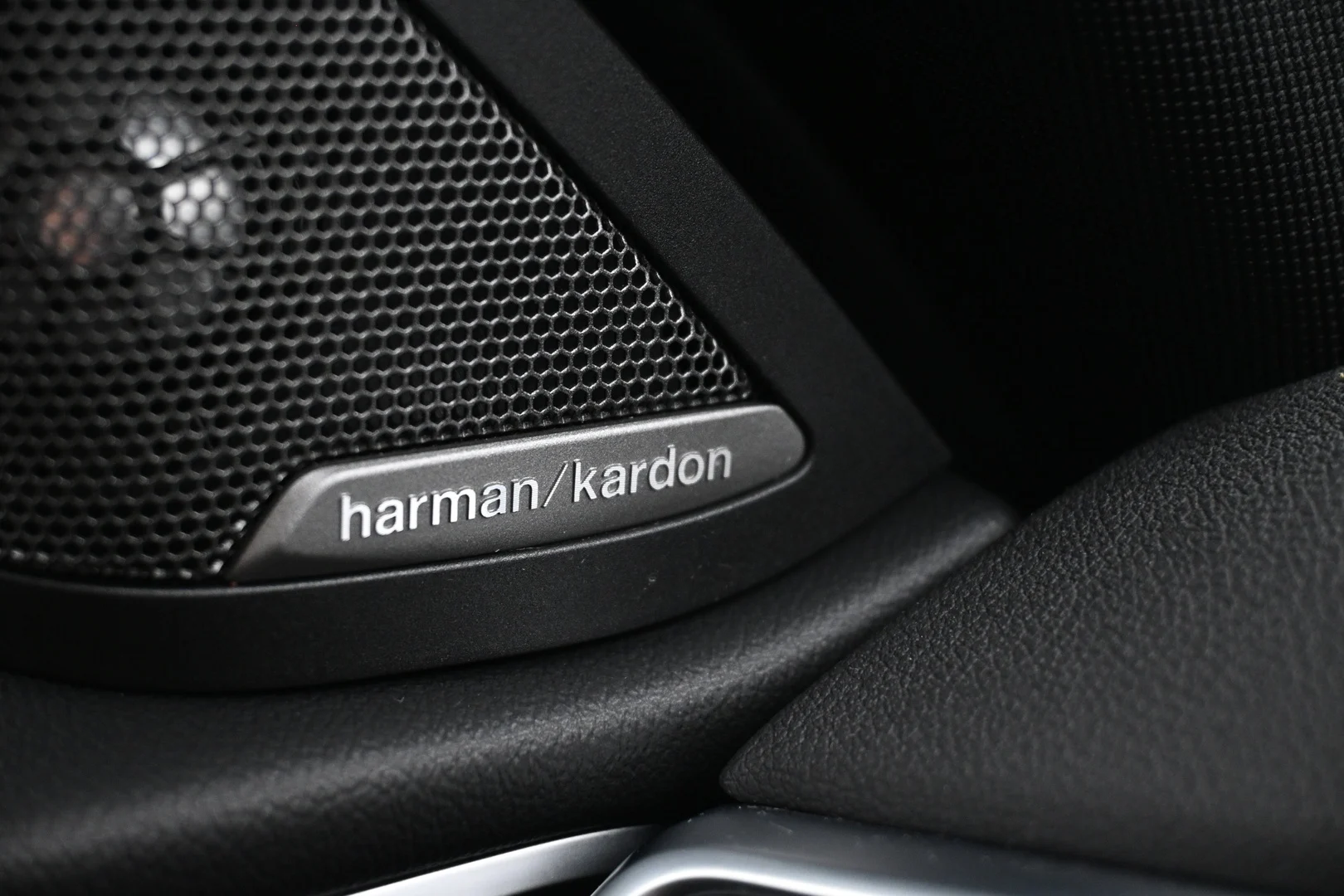 Car Image - 3ZIZhBnvFbyZVKgwyTiIYo