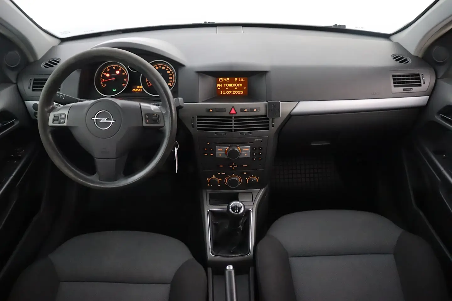 Car Image - 3AGoQcn87OfXCDOnvGxtk9