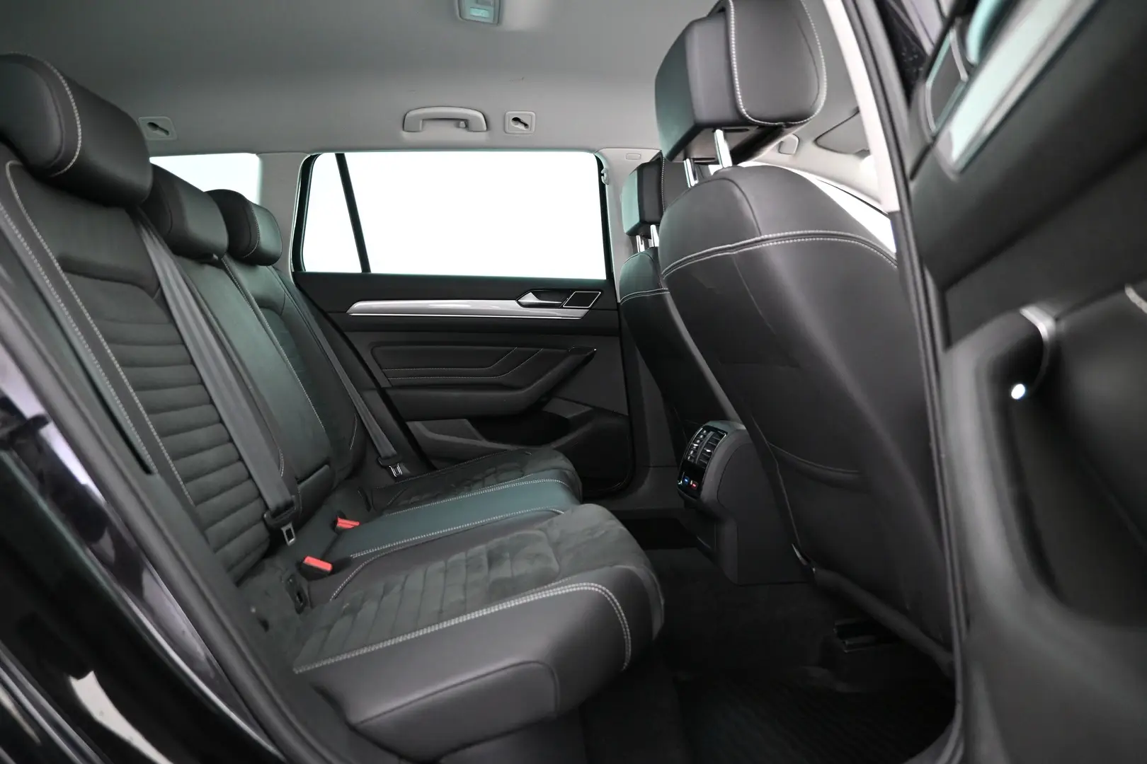 Car Image - 2RwktdmejlhuqpHXK53ikB