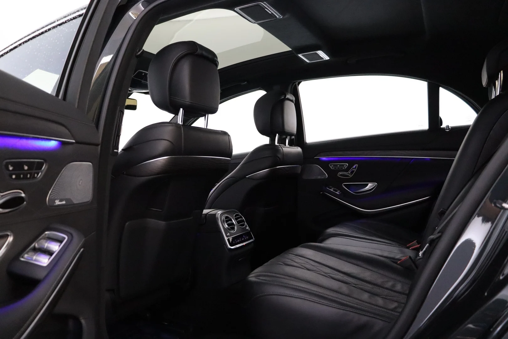 Car Image - 5ZtSy8WMqW77ZmZTo8I6K9