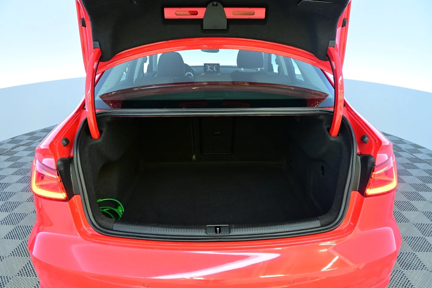 Car Image - 34mVSJTSLluSw5lxdEOEtU